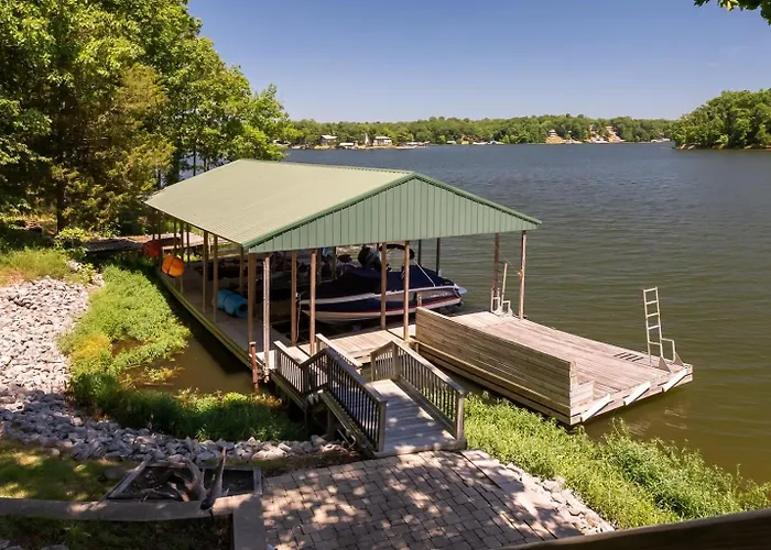 3-slip Dock, Kayaks, Playground * Goreville