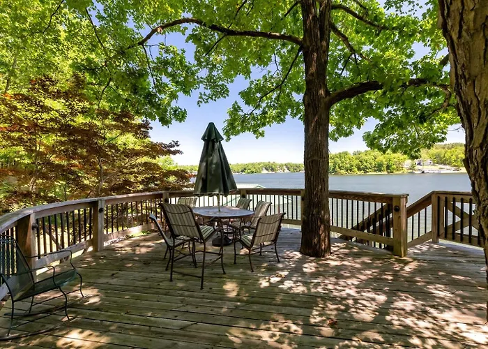 3-slip Dock, Kayaks, Playground Ferienhaus *