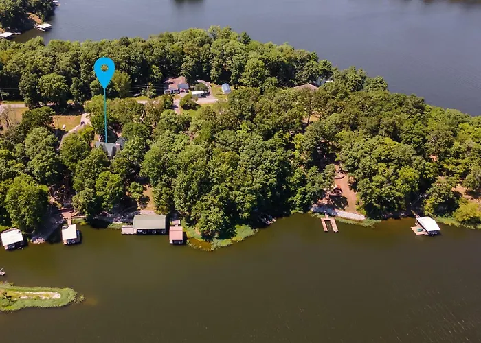 3-slip Dock, Kayaks, Playground *
